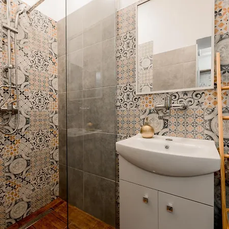 Apartament Lucie *